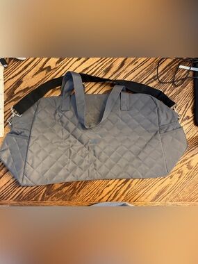 DSW Exclusive Weekender Large Grey Quilted Bag, Purse, Tote, Suitcase, Carry Bag
